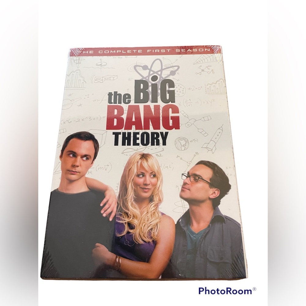 2 /$15 🔵 Big Bang Theory- never opened season 1
